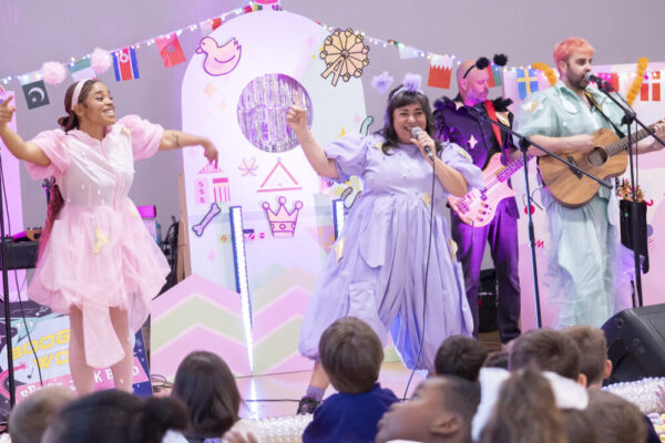 Les-tah to the Front